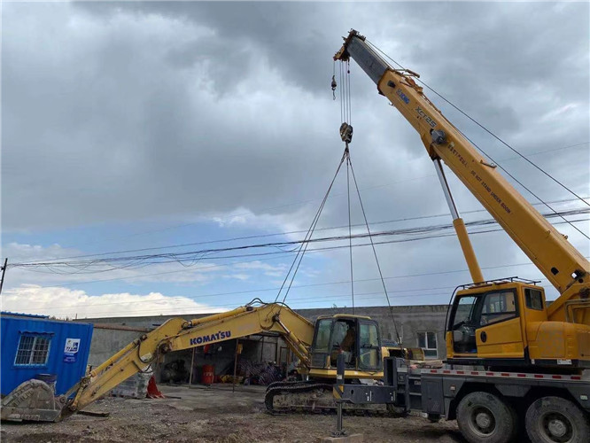 泉州市25吨吊车的工作半径是多少？