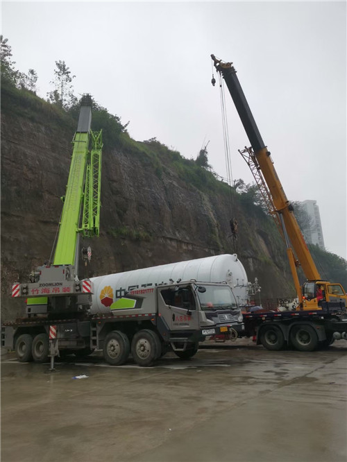 泉州市“不怕风雨冻”—— 吊车的 “恶劣环境适应” 技术